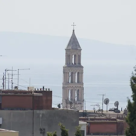 Holidays 14 * Split